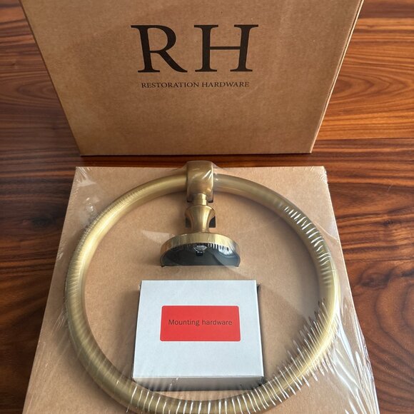 RH Lugarno Towel Ring – Solid Brass, Burnished Finish - Picture 5 of 8